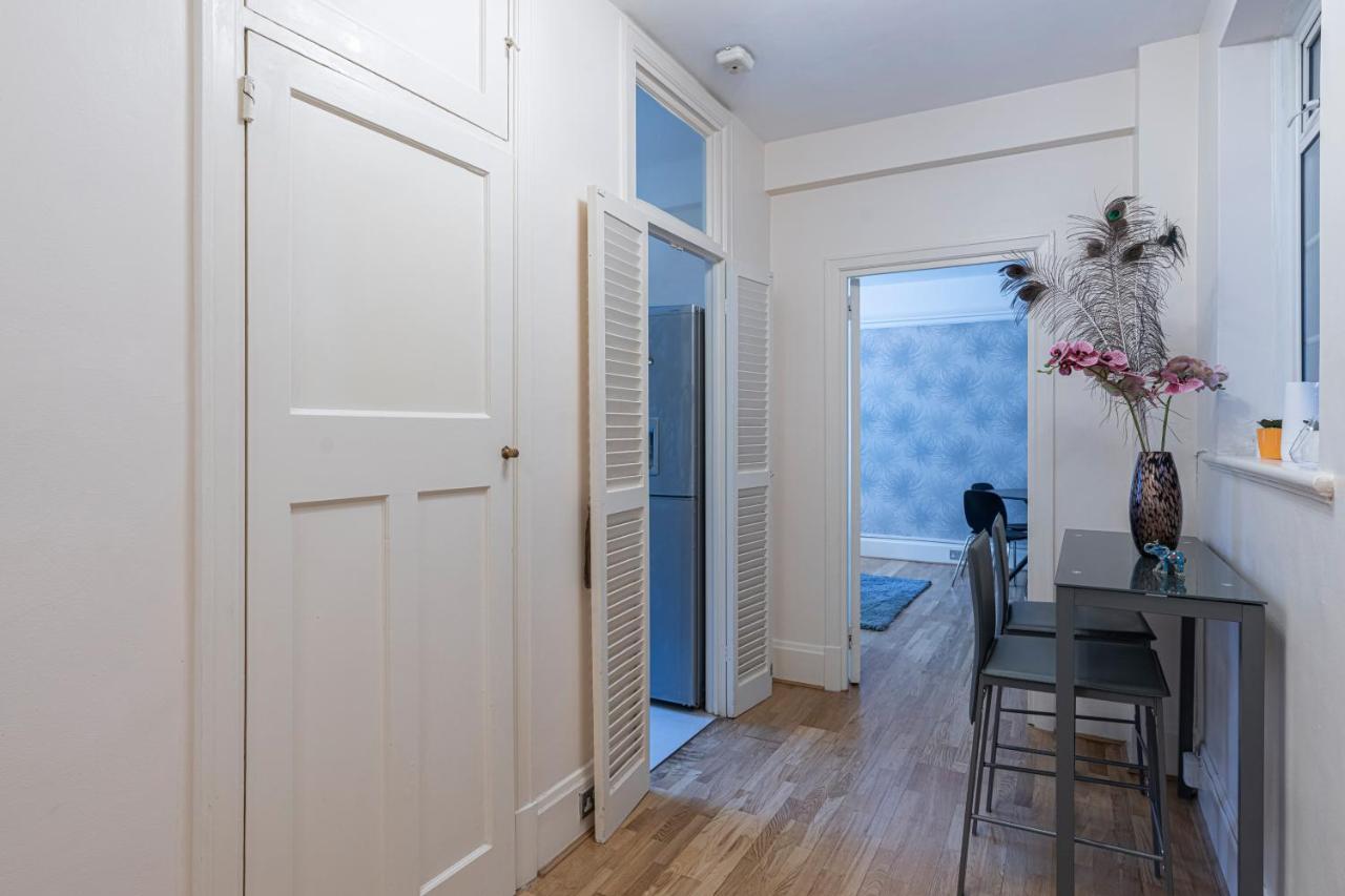Charming 2 Bedroom Flat In Kensington High Street Лондон Экстерьер фото